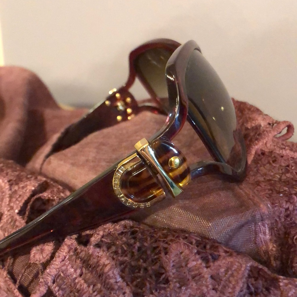Beautiful Marc Jacobs sunglasses.